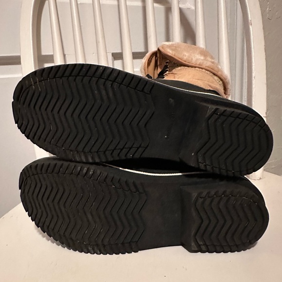 Madden Girl "Crystal" Winter Boots SIZE 6.5 - Picture 6 of 10